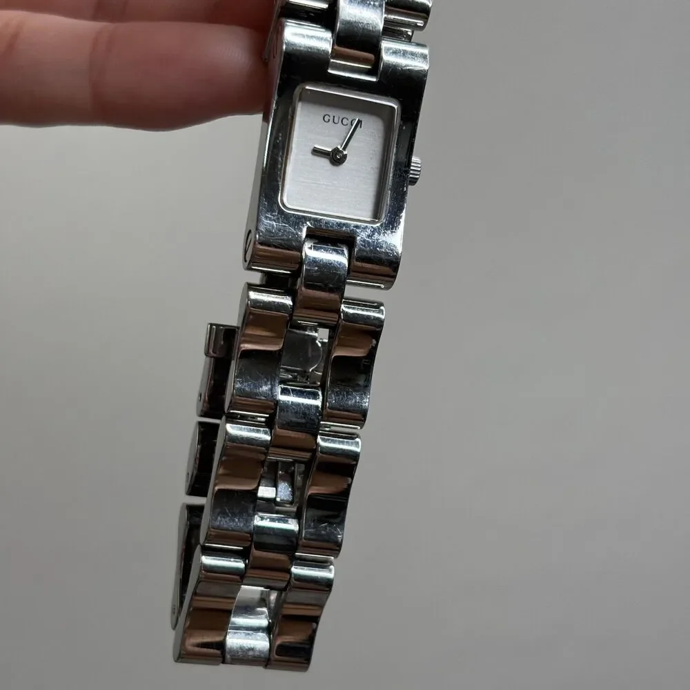 Gucci 2305L Quartz Silver Square Watch